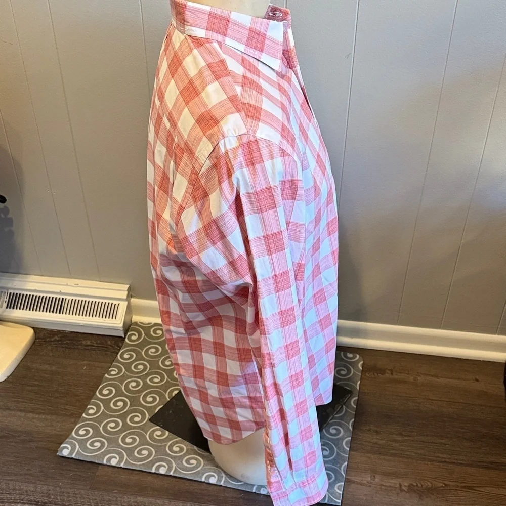 E Banana Republic Men's Medium Red Pink and White Checkered Shirt Camden Fit